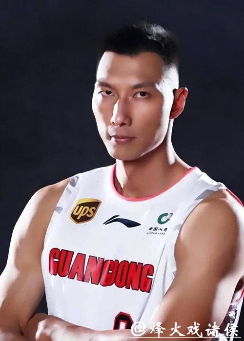 易建联的沉默耐人寻味 还能微微一笑反转吗